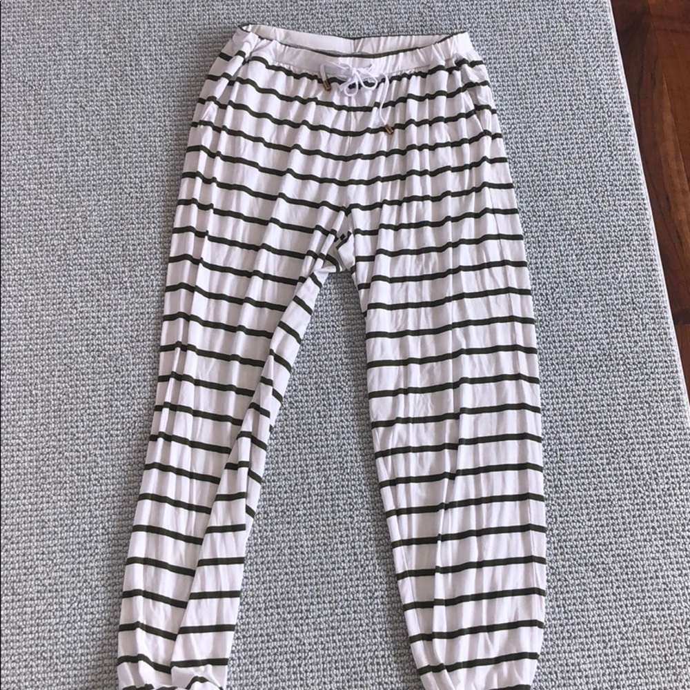 Super comfy pants!! NEW without tags